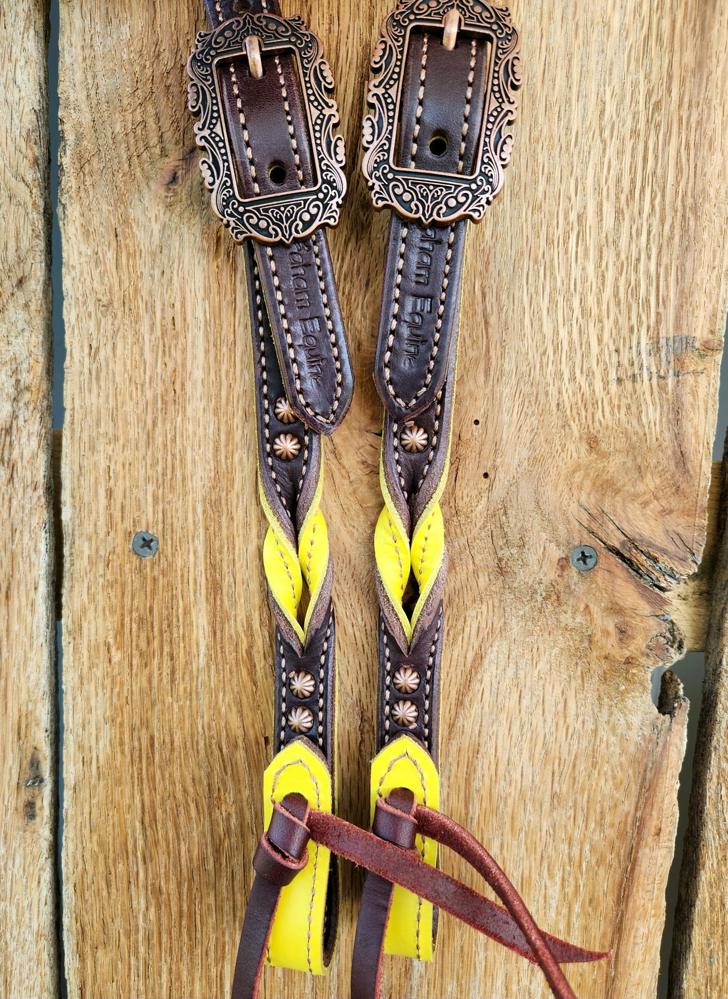 Twisted One Ear - Yellow