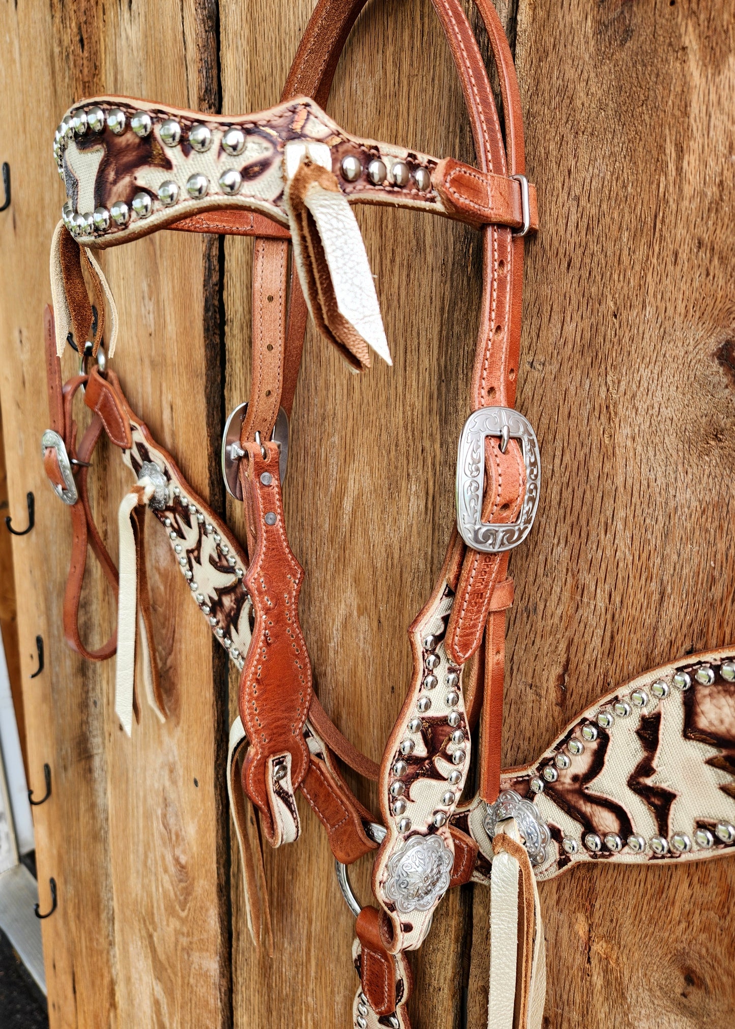 Cowgirl Basics Tack Set- Ivory
