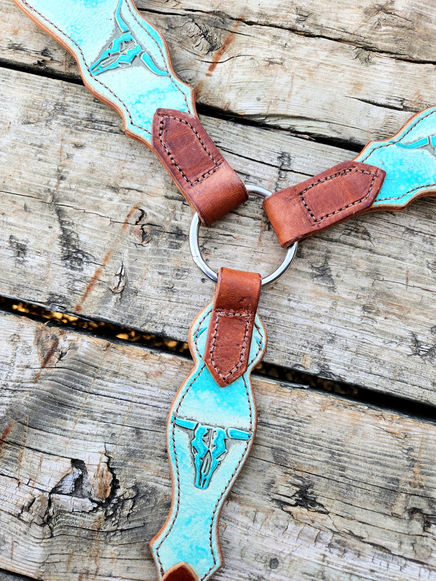 Turquoise Skull Breastcollar