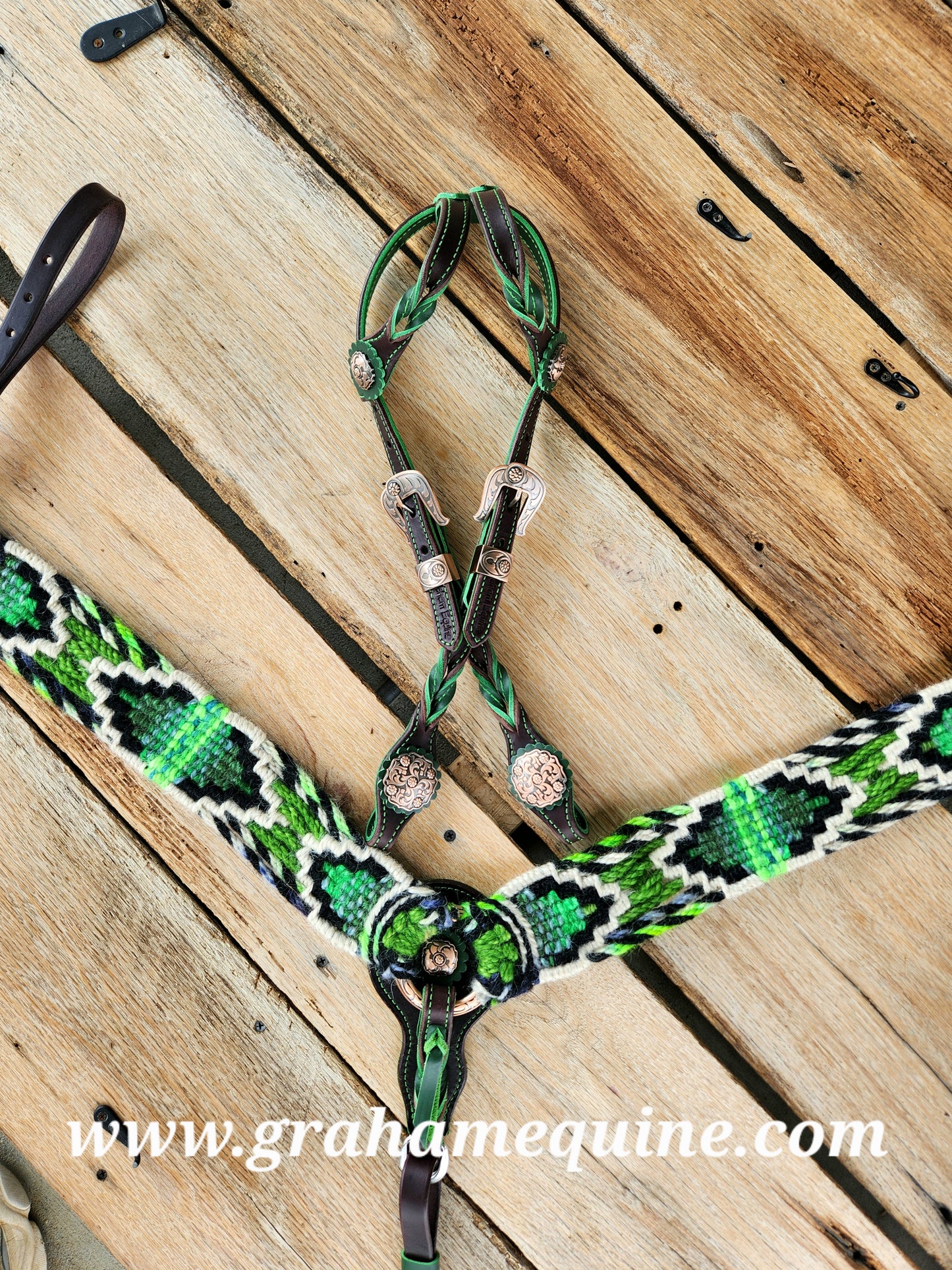Twisted Tack Set - Green